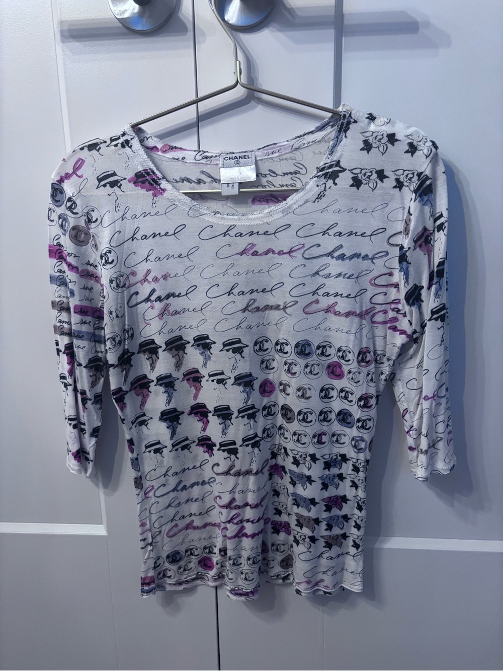 CHANEL White Long-Sleeve Script & Icon Print Top
